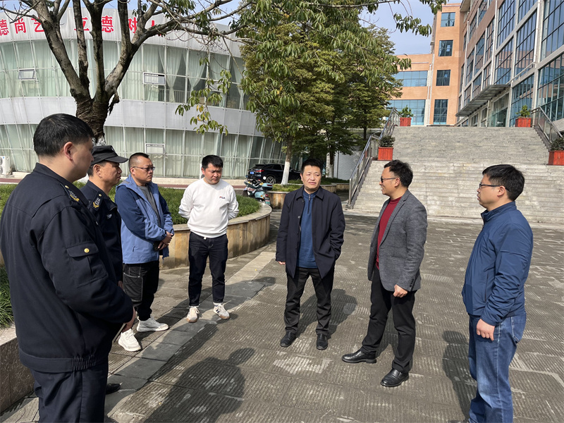绵阳南山中学实验学校开展安全生产大检查活动