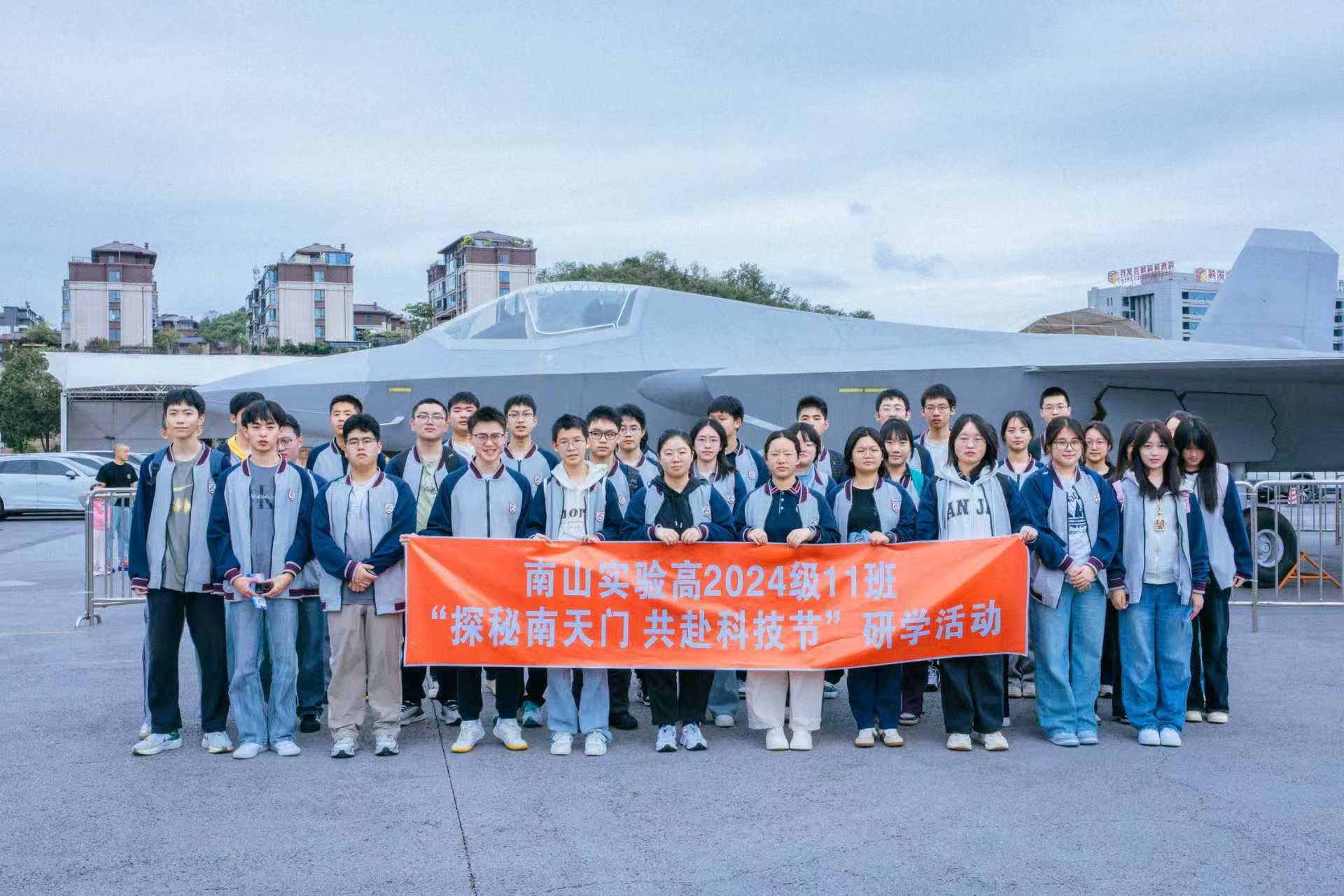 1760921691123274.jpg mmexport1760920742502.jpg